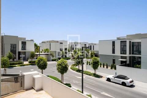 Villa in Murooj Al Furjan, Al Furjan, Dubai 5 bedrooms, 373.56 sq.m. № 129250 - photo 3