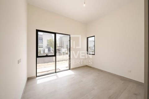 Villa in Murooj Al Furjan, Al Furjan, Dubai 5 bedrooms, 373.56 sq.m. № 129250 - photo 7