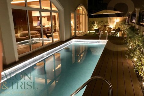 Villa in The Villa, Dubai 4 bedrooms, 531 sq.m. № 60949 - photo 3