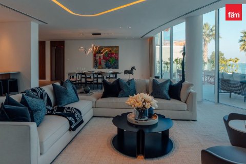 Villa in The World Islands, Dubai 6 bedrooms, 2499.2 sq.m. № 11939 - photo 15