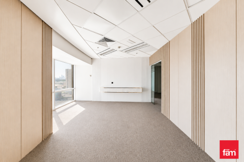 Office in Sheikh Zayed Road, Dubai 210.9 sq.m. № 109183 - photo 8