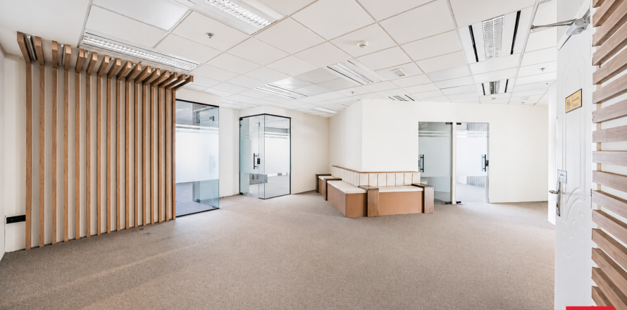Office in Sheikh Zayed Road, Dubai 210.9 sq.m. № 109183
