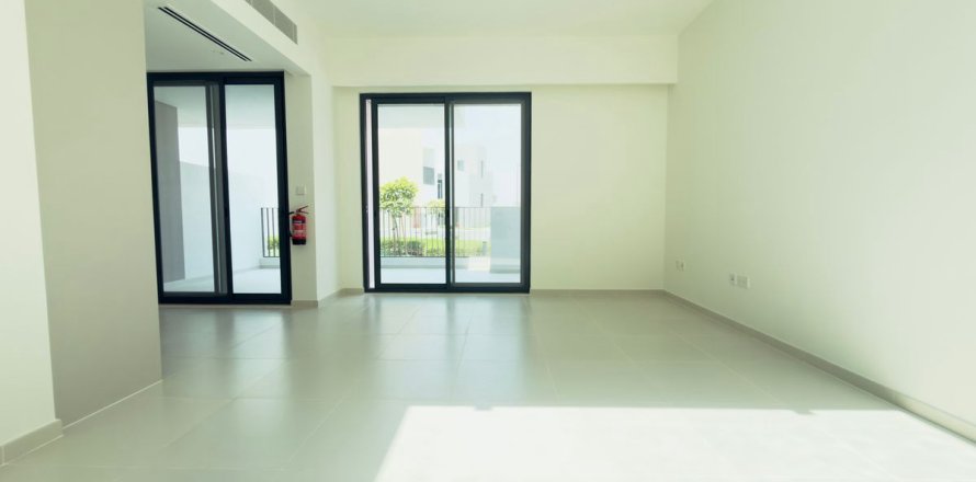 Таунхаус в Дубае, 3 спальни, 213.7м², № 121966