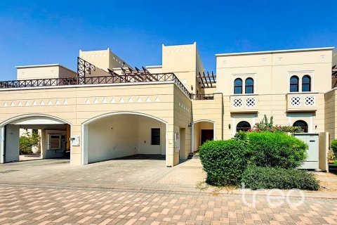 Villa in Mudon, Dubai 4 bedrooms, 369.48 sq.m. № 123636 - photo 12