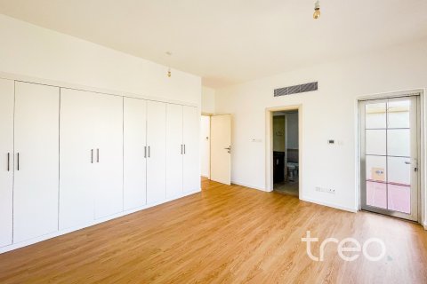 Villa in The Springs, Dubai 3 bedrooms, 228.17 sq.m. № 123638 - photo 3