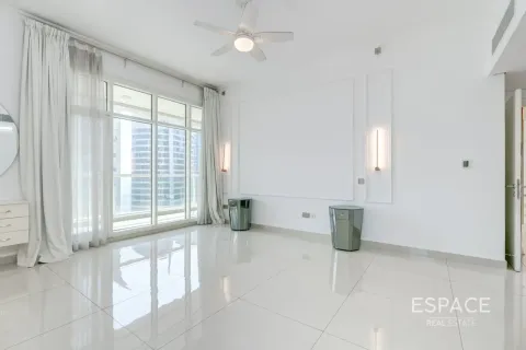 Apartment in Jumeirah Lake Towers, Dubai 3 bedrooms, 260 sq.m. № 122718 - photo 9