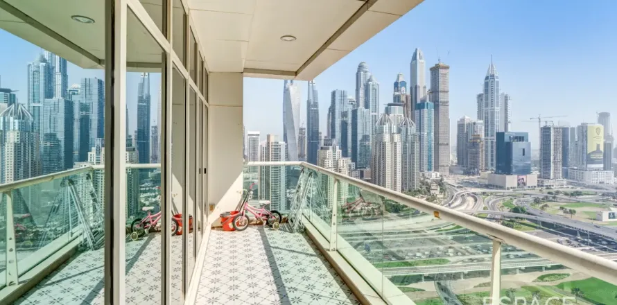 Apartment in Jumeirah Lake Towers, Dubai 3 bedrooms, 260 sq.m. № 122718
