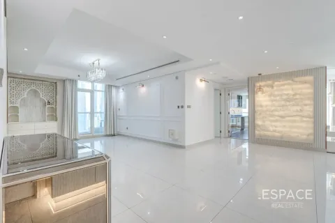Apartment in Jumeirah Lake Towers, Dubai 3 bedrooms, 260 sq.m. № 122718 - photo 4