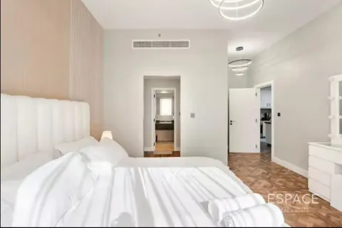 Apartment in Jumeirah Beach Residence, Dubai 1 bedroom, 98 sq.m. № 122715