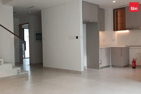 Villa in Dubai 4 bedrooms, 294 sq.m. № 123395 - photo 3