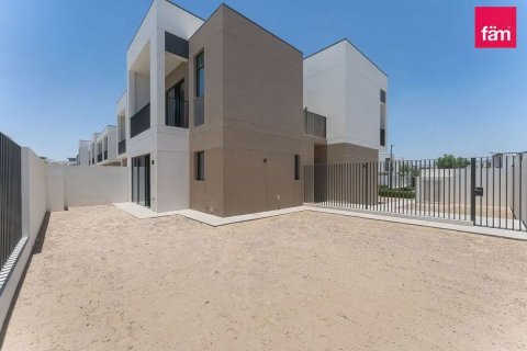 Villa in Dubai 4 bedrooms, 294 sq.m. № 123395