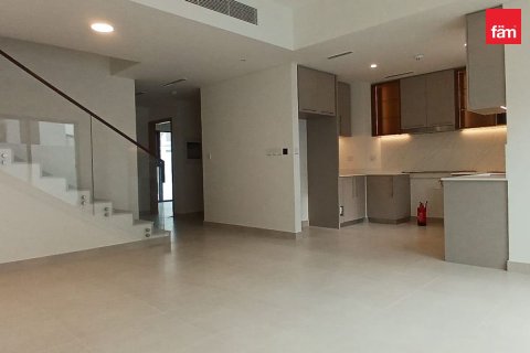 Villa in Dubai 4 bedrooms, 294 sq.m. № 123395 - photo 9