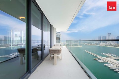 Apartment in Dubai Harbour, Dubai 4 bedrooms, 225.8 sq.m. № 123399