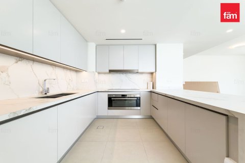 Apartment in Dubai Harbour, Dubai 4 bedrooms, 225.8 sq.m. № 123399 - photo 14