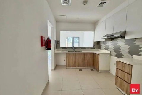 Villa à Dubai, 3 chambres, 161.3 m², № 125038 - photo 7