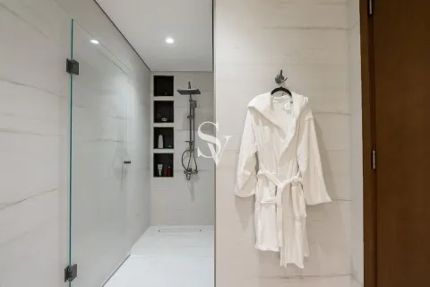 Apartment in Dubai Land, Dubai 2 bedrooms, 142 sq.m. № 67980 - photo 15