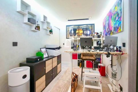 Apartment in Business Bay, Dubai 2 bedrooms, 282 sq.m. № 73941 - photo 14