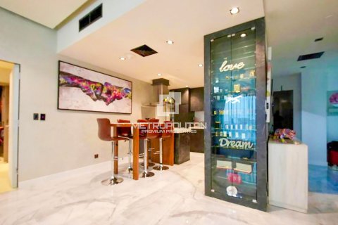 Apartment in Business Bay, Dubai 2 bedrooms, 282 sq.m. № 73941 - photo 10