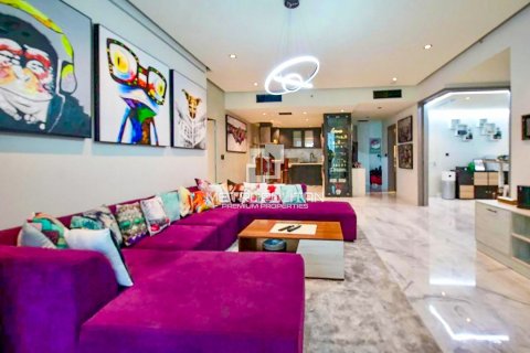 Apartment in Business Bay, Dubai 2 bedrooms, 282 sq.m. № 73941 - photo 1