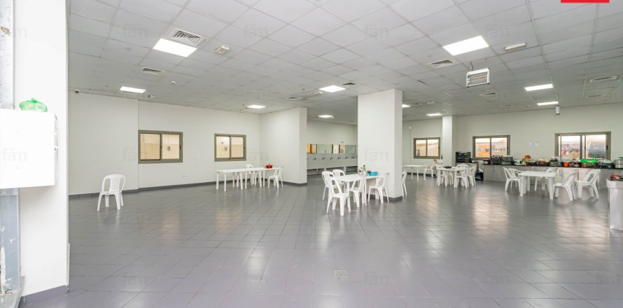 بناية في دبي 6858 م² رقم 12268