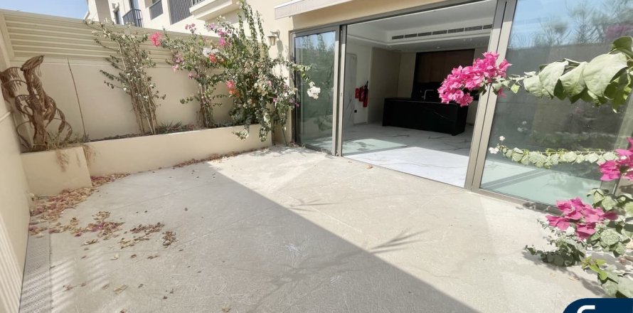 Villa in Jumeirah Golf Estates, Dubai 3 bedrooms, 195 sq.m. № 76247