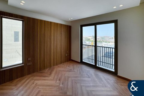 Villa in Jumeirah Golf Estates, Dubai 3 bedrooms, 195 sq.m. № 76247 - photo 6