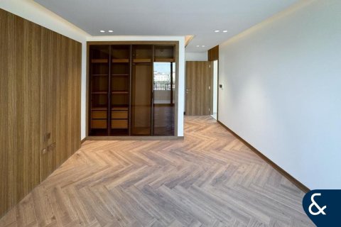 Villa in Jumeirah Golf Estates, Dubai 3 bedrooms, 195 sq.m. № 76247 - photo 19