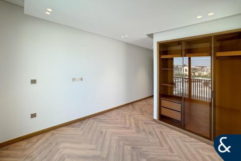 Villa in Jumeirah Golf Estates, Dubai 3 bedrooms, 195 sq.m. № 76247 - photo 9