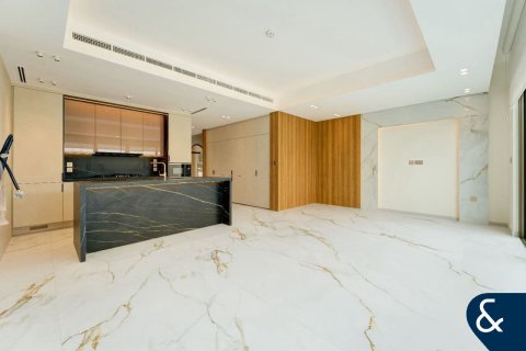 Villa in Jumeirah Golf Estates, Dubai 3 bedrooms, 195 sq.m. № 76247 - photo 13