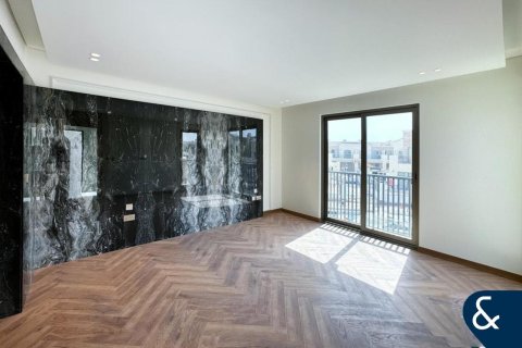 Villa in Jumeirah Golf Estates, Dubai 3 bedrooms, 195 sq.m. № 76247 - photo 14