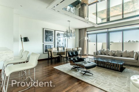 Villa en Dubai, 3 dormitorios, 181.2 m², № 1630 - foto 1
