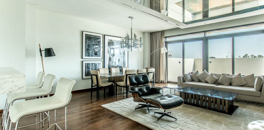 Villa en Dubai, 3 dormitorios, 181.2 m², № 1630
