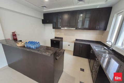 Adosado en Dubai, 3 dormitorios, 180 m², № 76140 - foto 3