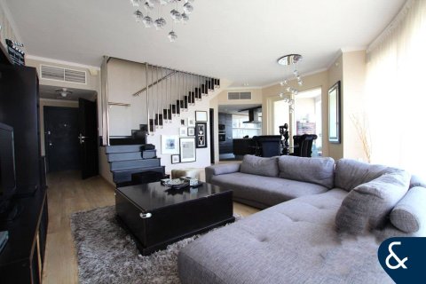 Appartement à Jumeirah Lake Towers, Dubai, 2 chambres, 160 m², № 76092 - photo 2