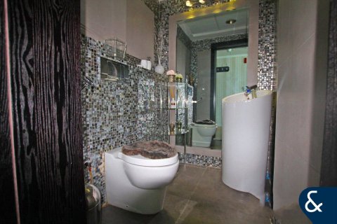 Appartement à Jumeirah Lake Towers, Dubai, 2 chambres, 160 m², № 76092 - photo 13