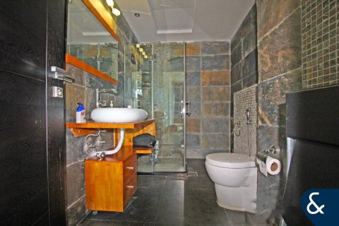 Appartement à Jumeirah Lake Towers, Dubai, 2 chambres, 160 m², № 76092 - photo 9