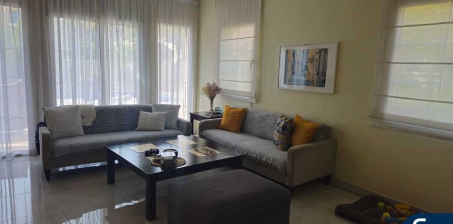 Villa in District 8A, Jumeirah Village Triangle, Dubai 3 bedrooms, 250 sq.m. № 76094