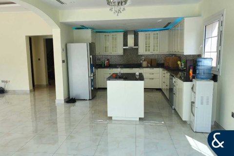 Villa in District 8A, Jumeirah Village Triangle, Dubai 3 bedrooms, 250 sq.m. № 76094 - photo 18