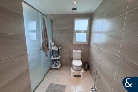 Villa in District 8A, Jumeirah Village Triangle, Dubai 3 bedrooms, 250 sq.m. № 76094 - photo 24