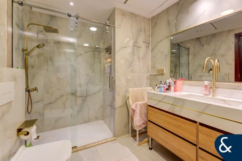 Apartment in Marina Tower, Dubai Marina, Dubai 3 bedrooms, 252 sq.m. № 76093 - photo 13