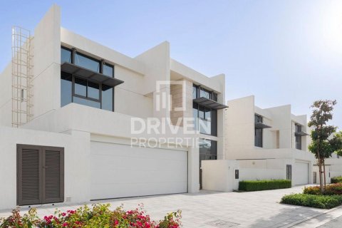 Villa in District One, Mohammed Bin Rashid City, Dubai 4 bedrooms, 608.14 sq.m. № 127841