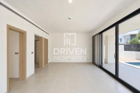 Villa in Jebel Ali, Dubai 5 bedrooms, 715.73 sq.m. № 127840 - photo 5