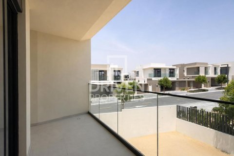 Villa in Jebel Ali, Dubai 5 bedrooms, 715.73 sq.m. № 127840 - photo 24