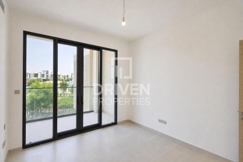 Villa in Jebel Ali, Dubai 5 bedrooms, 715.73 sq.m. № 127840 - photo 12