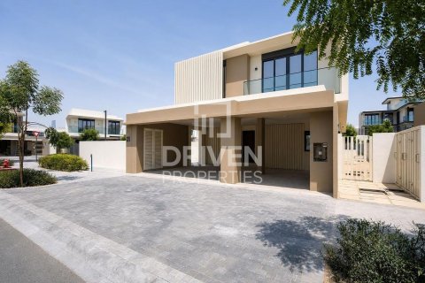 Villa in Jebel Ali, Dubai 5 bedrooms, 715.73 sq.m. № 127840 - photo 27
