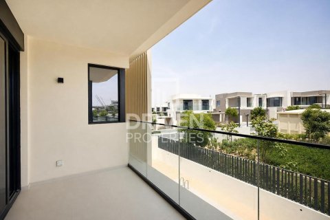 Villa in Jebel Ali, Dubai 5 bedrooms, 715.73 sq.m. № 127840 - photo 26