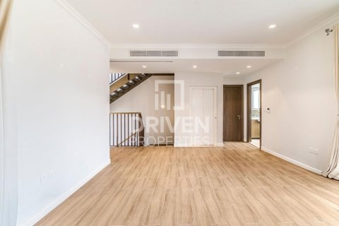Villa in Jumeirah, Dubai 4 bedrooms, 384.99 sq.m. № 127838 - photo 19