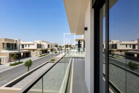 Villa in Jebel Ali, Dubai 4 bedrooms, 640.01 sq.m. № 127839 - photo 25