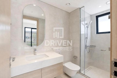 Villa in Jebel Ali, Dubai 4 bedrooms, 640.01 sq.m. № 127839 - photo 7
