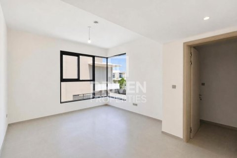 Villa in Jebel Ali, Dubai 4 bedrooms, 640.01 sq.m. № 127839 - photo 9